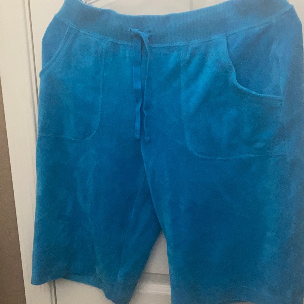 FINAL MARKDOWN Covington terry shorts small
